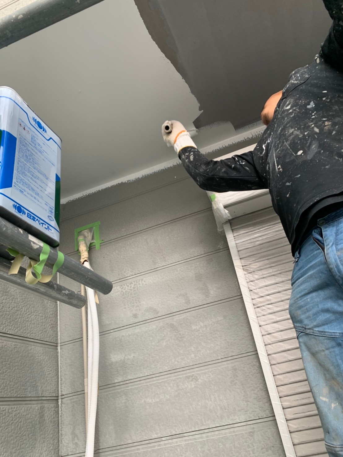 茨木・高槻の外壁屋根塗装防水YJリフォームベランダ下塗装@高槻市北大樋町