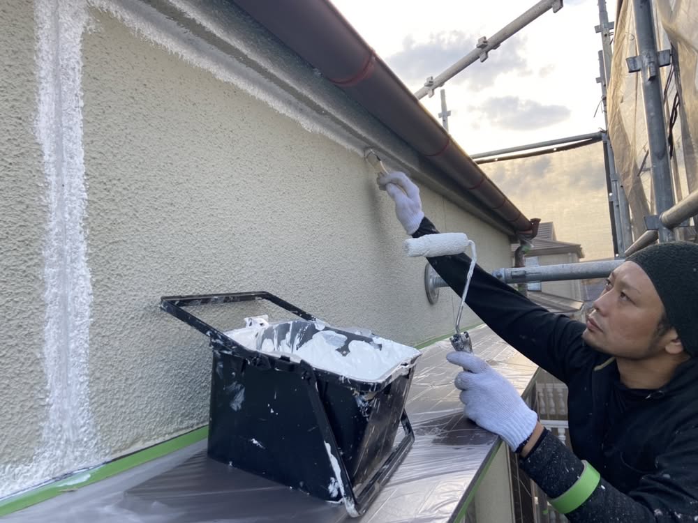 茨木・高槻の外壁塗装YJリフォーム外壁刷毛塗り（高槻市津之江町）