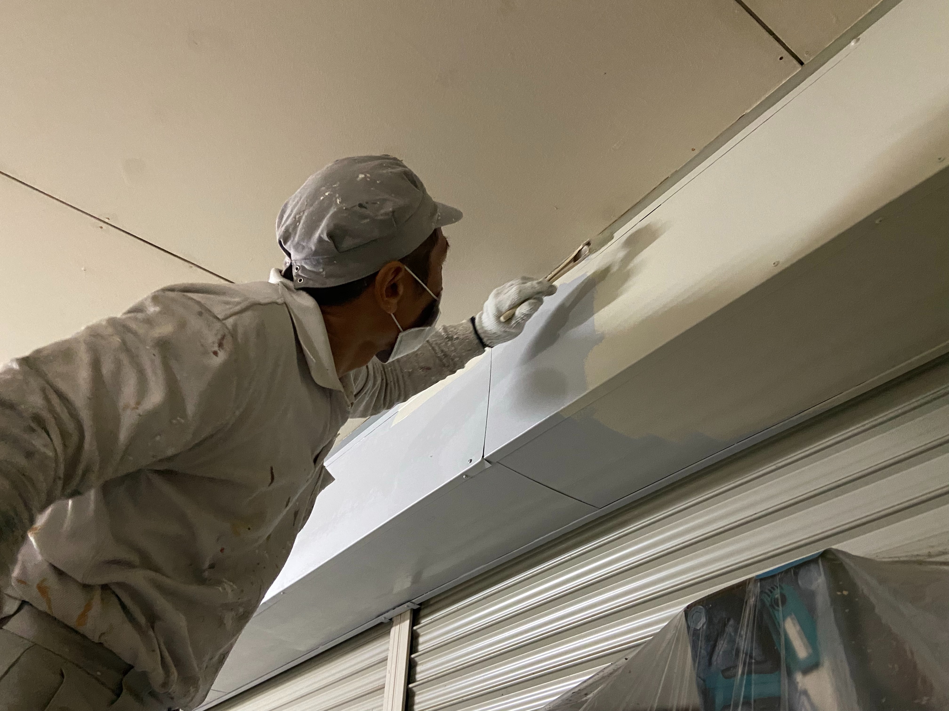 茨木・高槻の外壁塗装YJリフォーム鉄部塗装シャッターボックス塗装